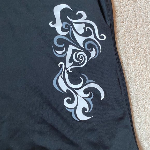 Kanu Girl's Short Sleeve Rash Guard - Picture 2 of 7